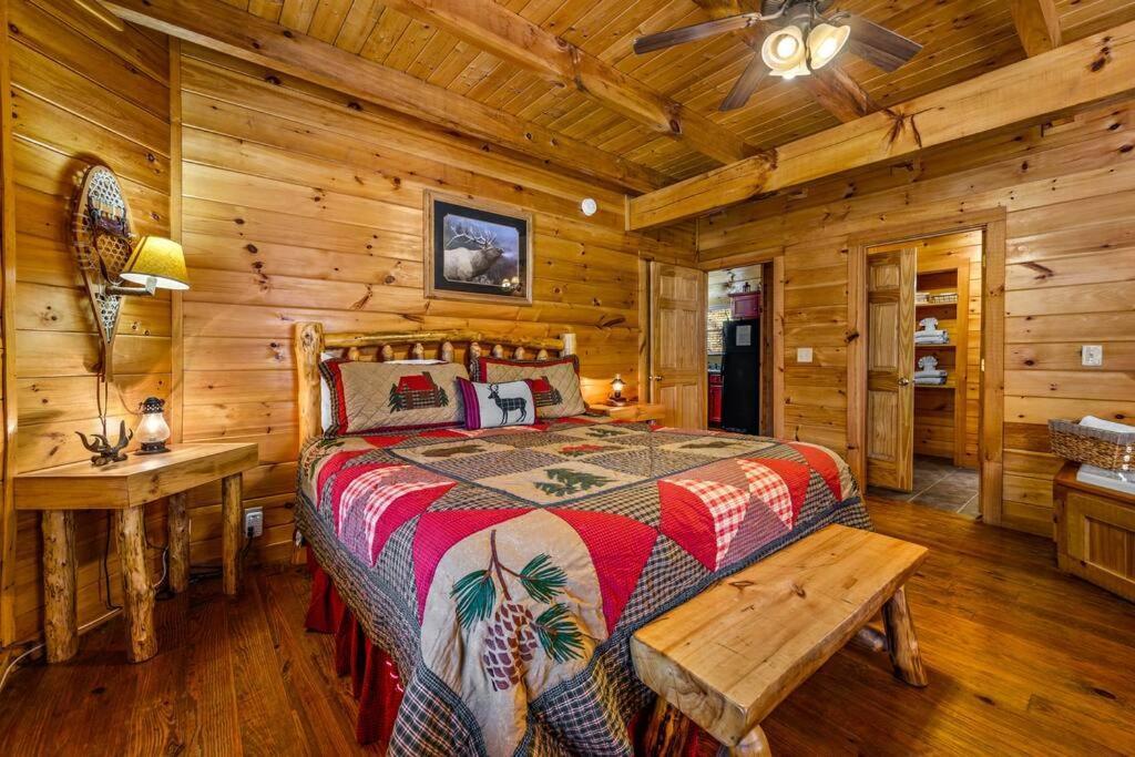 Charming Cabin W/ Hot Tub, Game Room, Top Location Pigeon Forge Luaran gambar